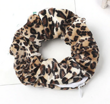 Load image into Gallery viewer, Zip Scrunchies
